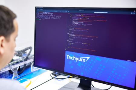 Tachyum spúšťa zákaznícky a partnerský portál umožňujúci prístup k emulačnému systému Prodigy